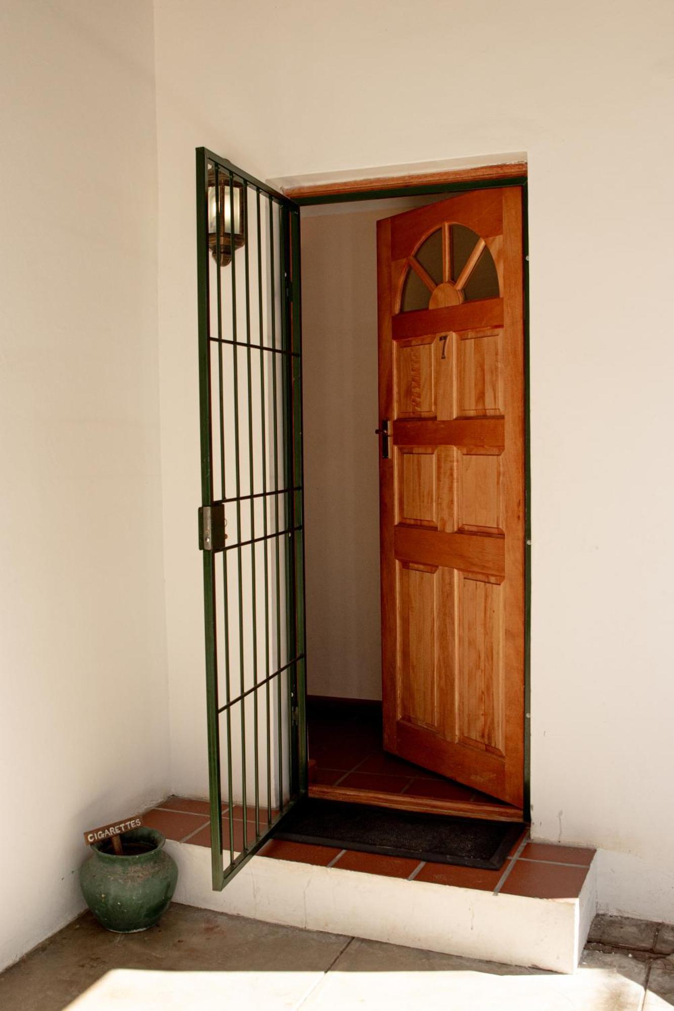 4 Rothman Street B&B Graaff-Reinet Εξωτερικό φωτογραφία
